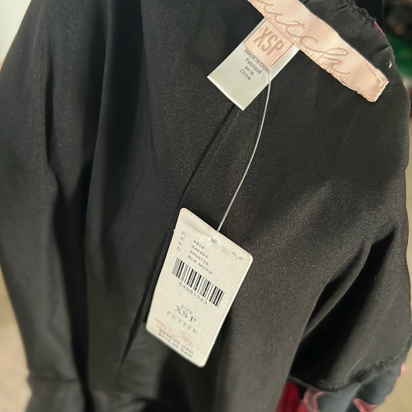 NWT Anthropologie Hutch Velvet Wrap Maxi Dress Floral Short Sleeve Vneck - Picture 2 of 7